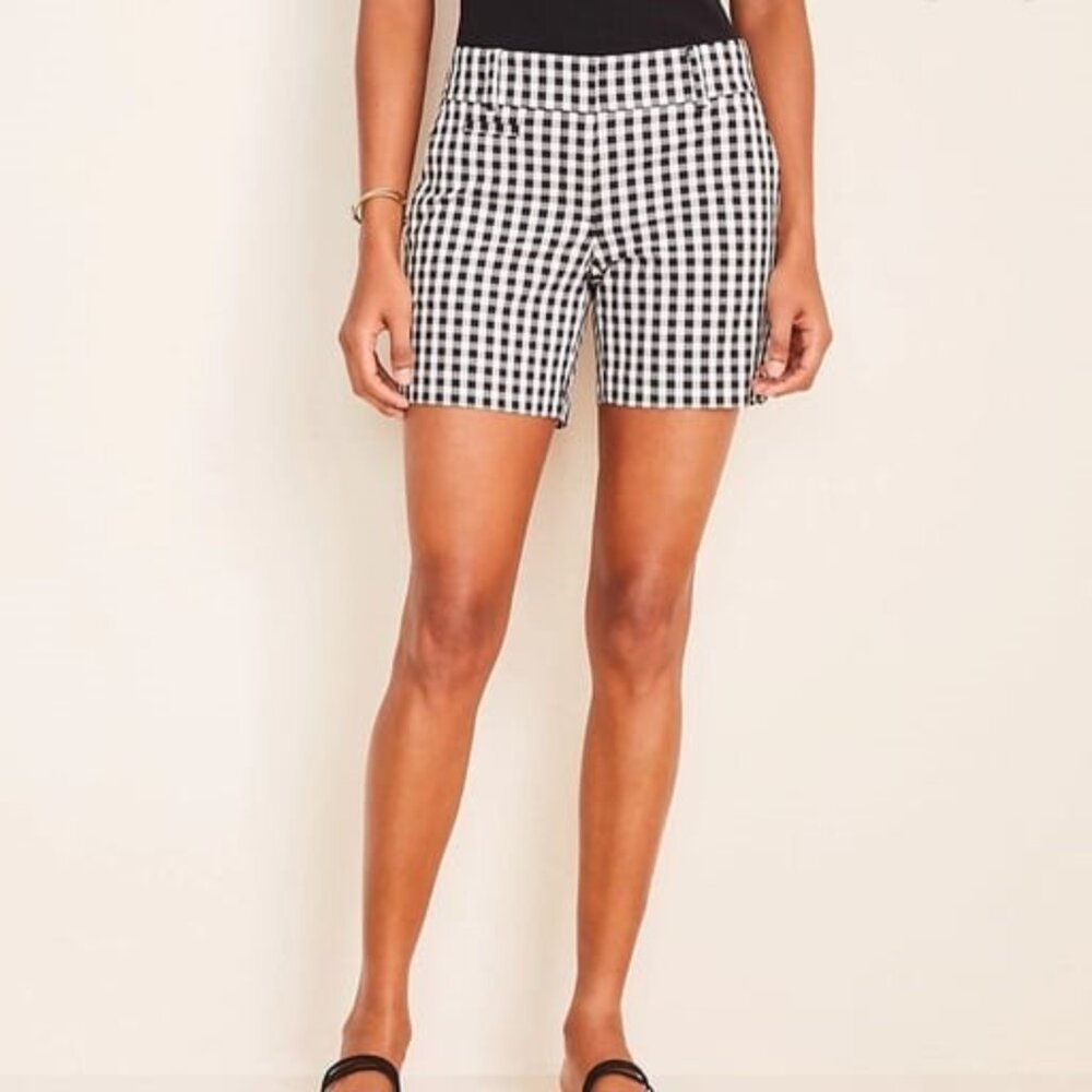 Ann Taylor The Metro Short Black/White Mid Rise Gingham Shorts Size 2